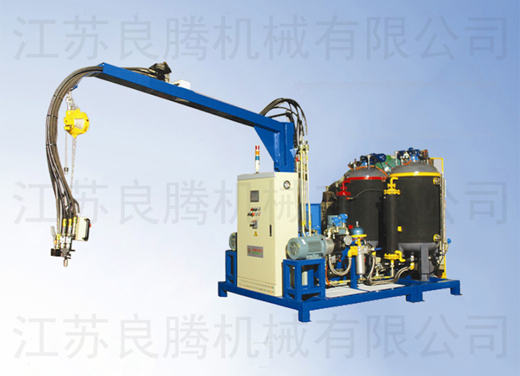 大流量硬質(zhì)箱式高壓發(fā)泡機